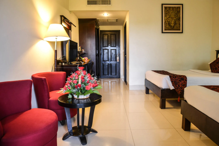 Almond Hotel Sothearos