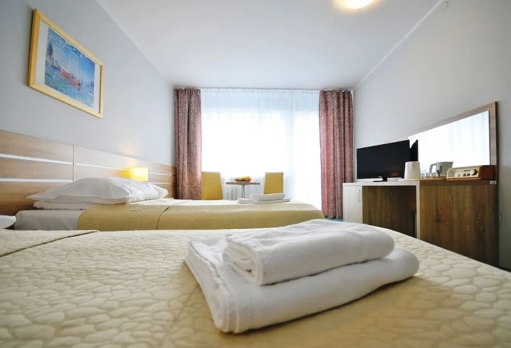Standard Twin room with balcony