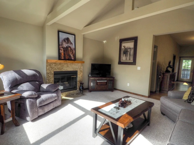 Eagle Pointe - 3 Br Townhouse