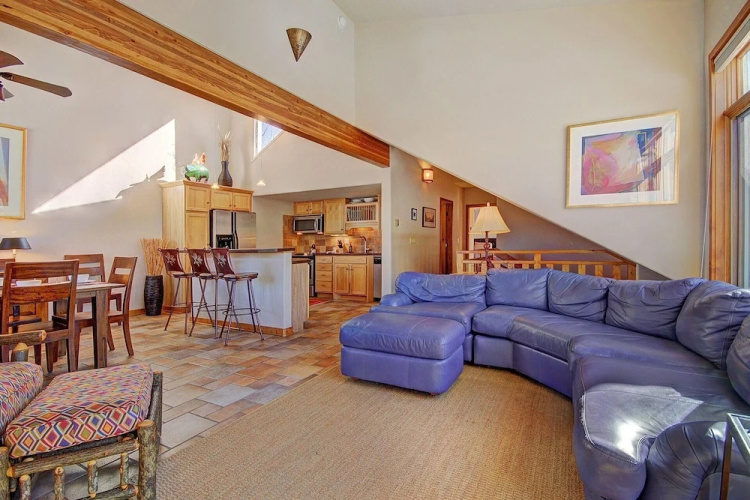 401 Creekside Townhome