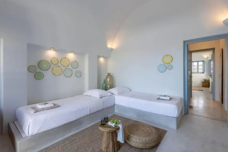 Spitia Santorini
