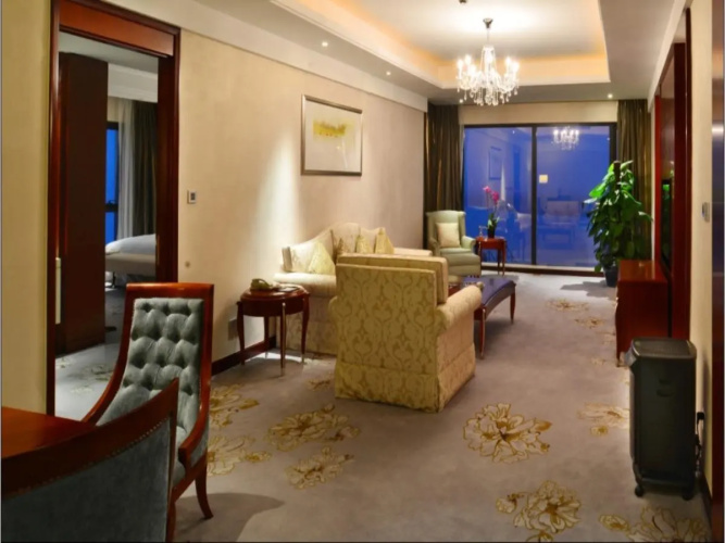 Peninsula Spring International Hotel