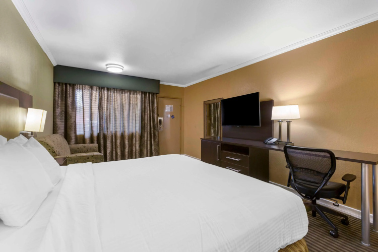Royal Sun Hotel & Suites