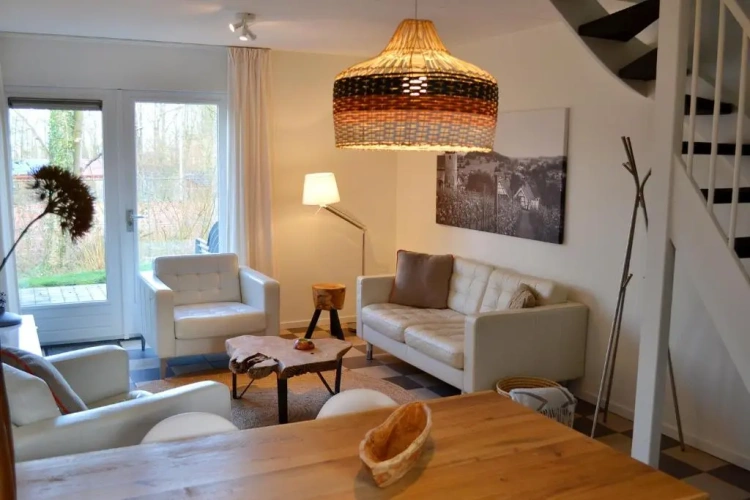 2 Bedrooms Cottage