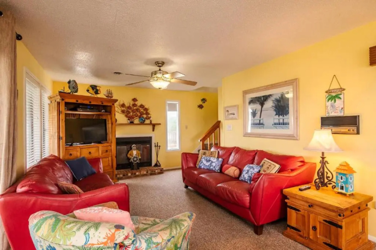 Beach Barn by Oak Island Accommodations