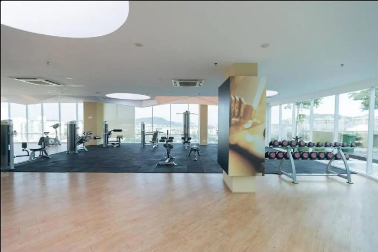 Setia Tri-Suite