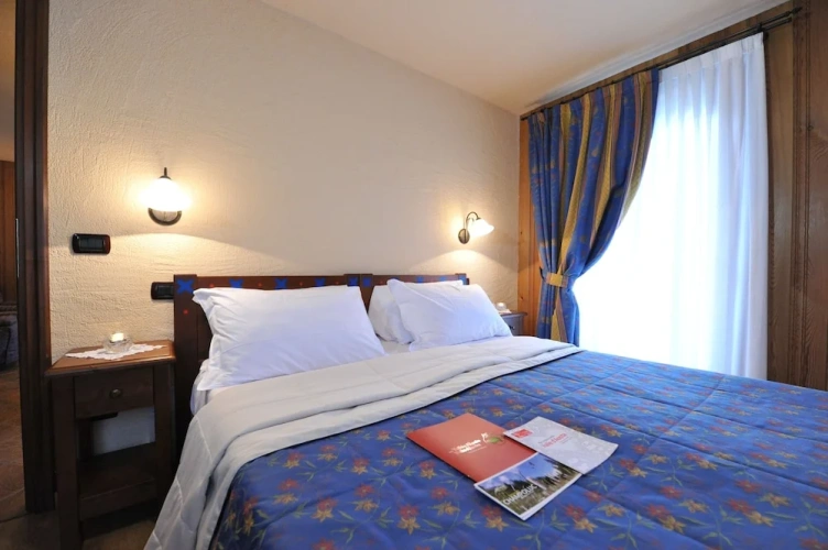 1 Bedroom Standard Apartment with balcony and with mountain view