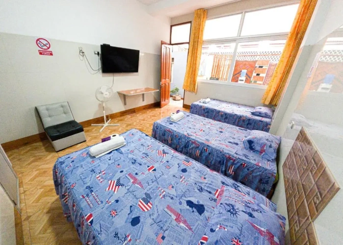 Standard Triple room