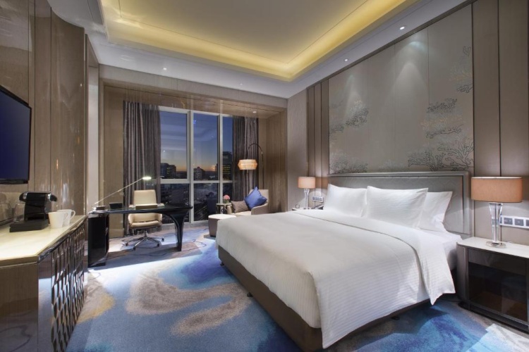 Superior Double room with city view