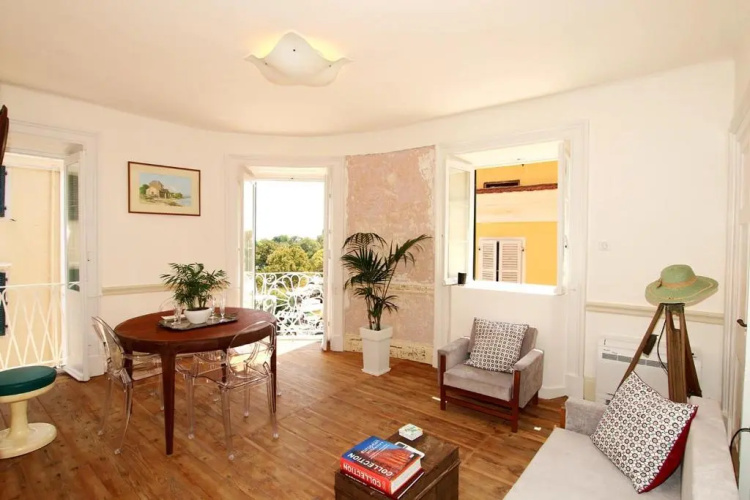 1861 Liston Boutique flat