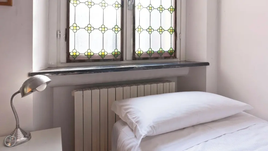 5 Bedrooms Apartment