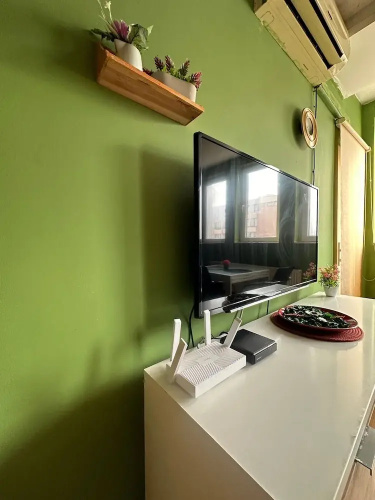 Yellow Moon Hostel&Apartment