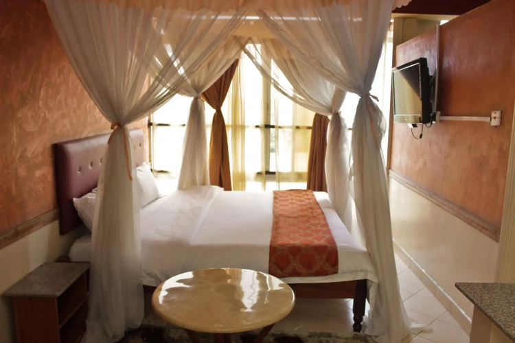 Pearl Palace Hotel