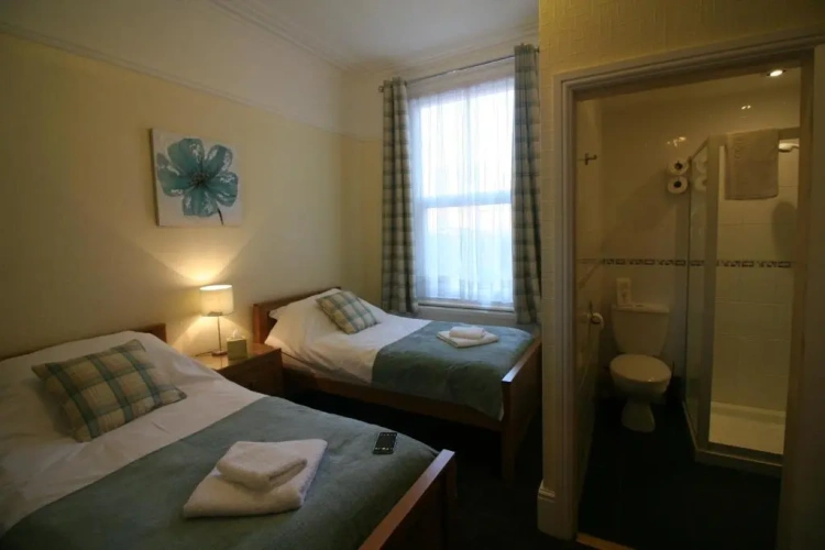 Standard Twin Basement room