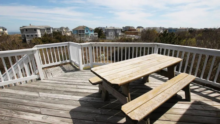 Flip Flops and Pop Tops - 7 Br Home