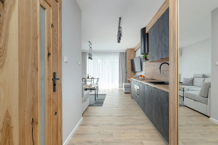 Amazing Studio With Balcony by Renters
