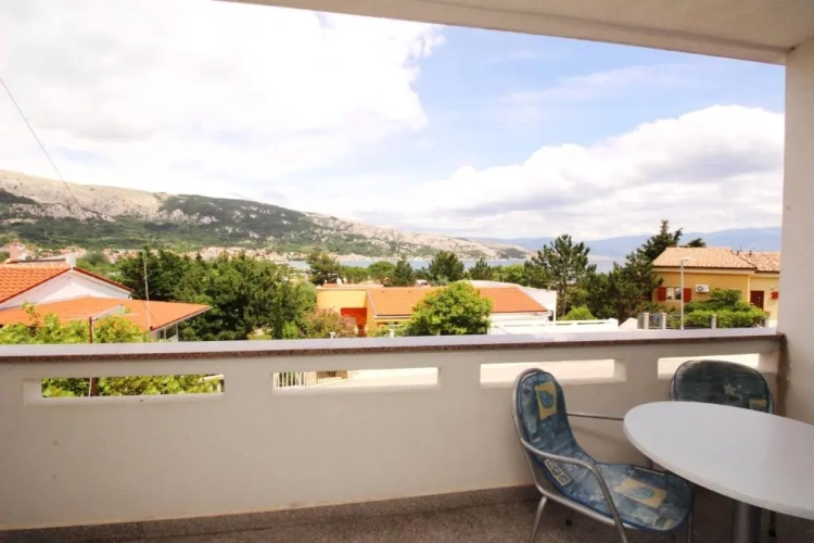 2 Bedrooms Apartment with balcony and with sea view