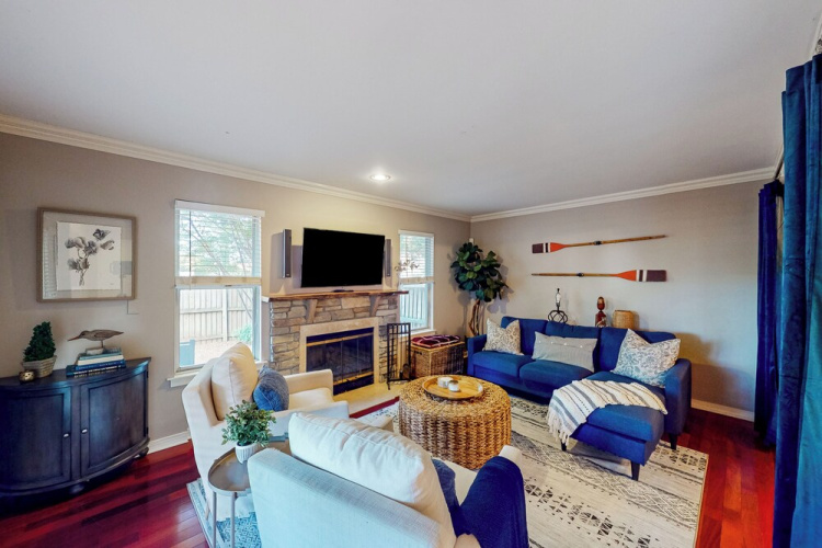 3BR Dog-friendly Retreat w/ Fireplace & Patio