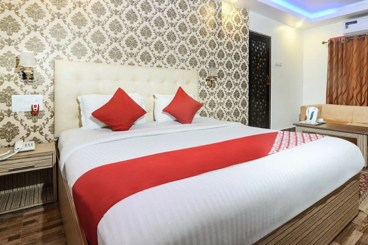 OYO 15244 Ryan Residency