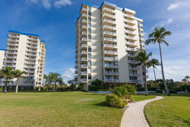 Fort Myers Beach Area 7360
