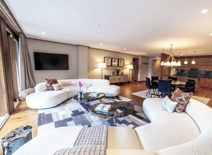 3 Bedrooms Premium Apartment
