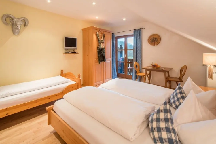 Comfort Triple room with balcony and with mountain view