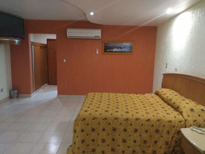 Hotel Jimenez Plaza