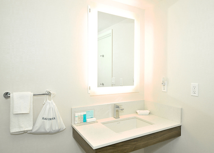 Hampton Inn & Suites by Hilton Calgary-Airport photo 11