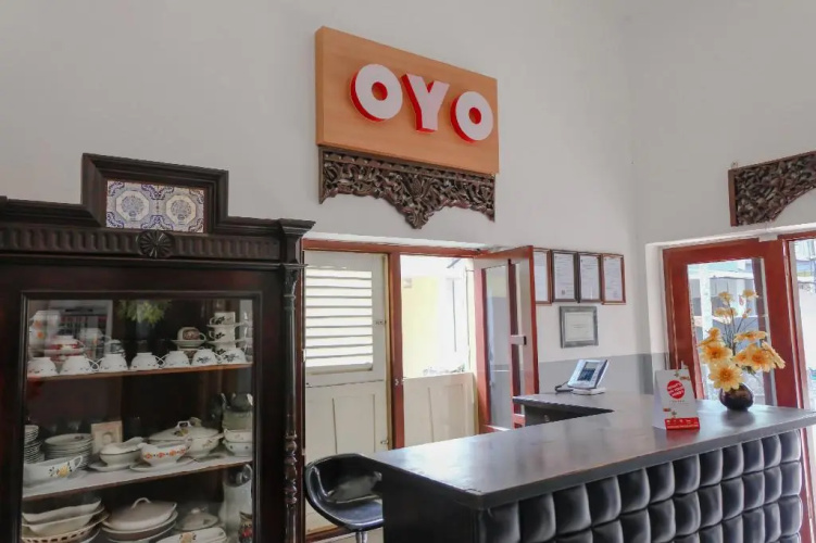 OYO 1028 Garuda Residence