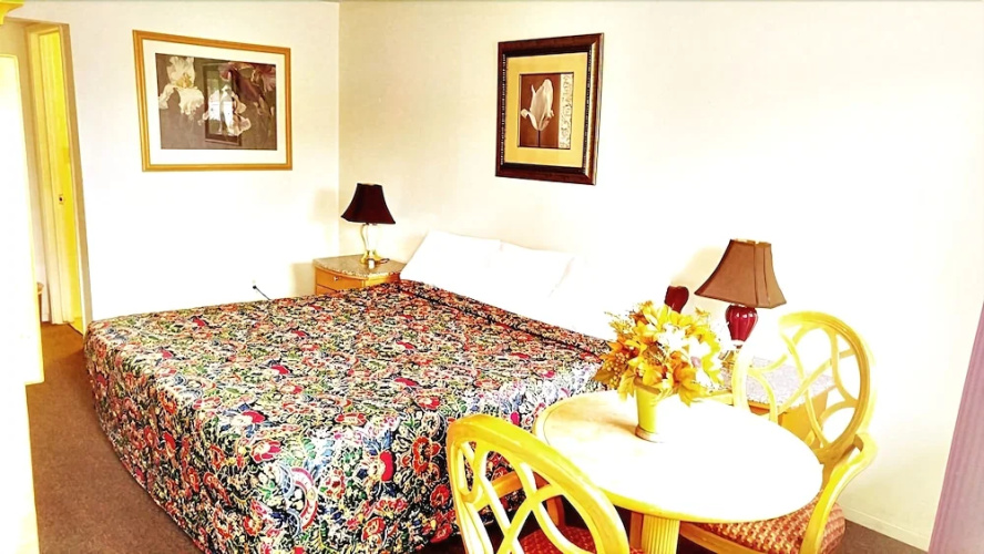 Parkway Inn