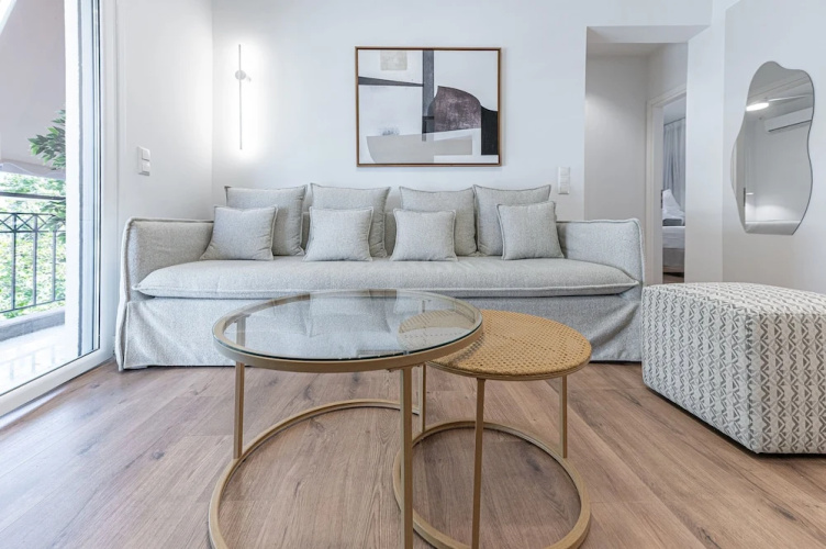 Phaedrus Living: Prosperity Residences Paradise