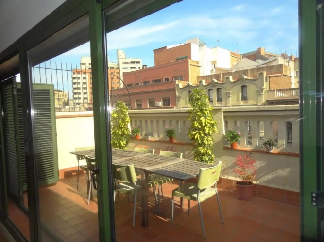3 Bedrooms Apartment