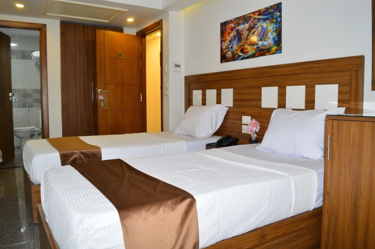 Economy room