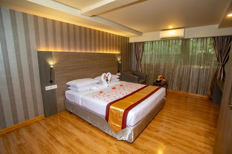 Deluxe Double room with view