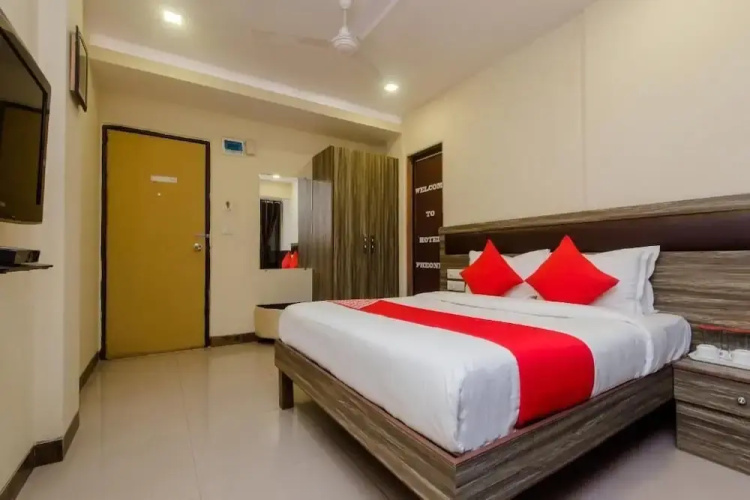 Pheonix By Glitz Hotels