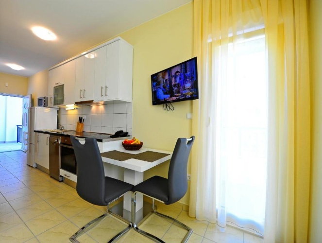 1 Bedroom Apartment with balcony and with sea view