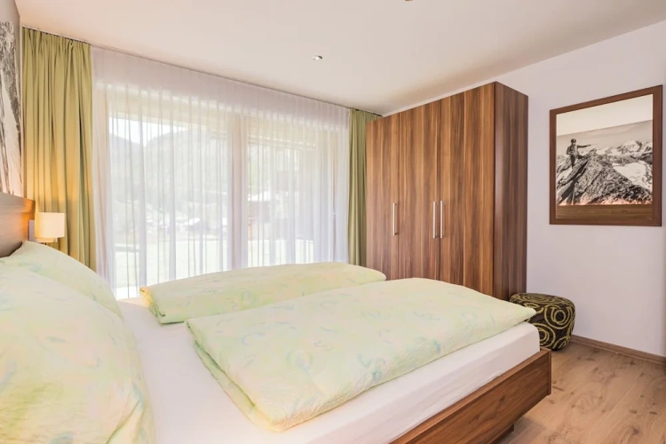 3 Bedrooms Apartment with mountain view