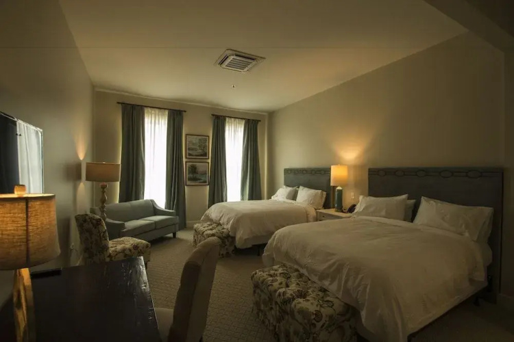 The Meadows Hotel