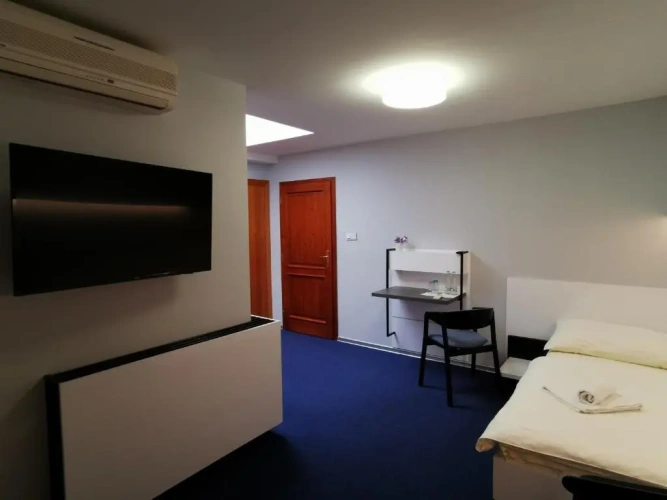 Economy Twin room