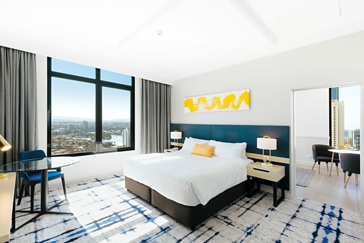 Retreat Suite with mountain view