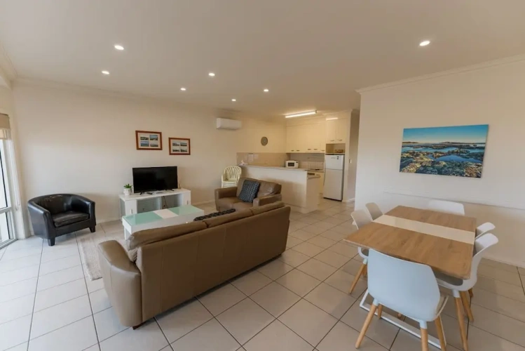 Family Apartment with sea view