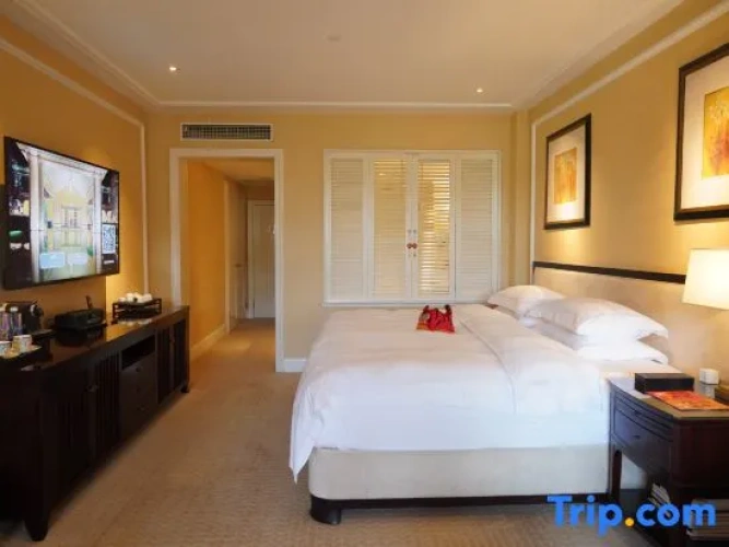 Deluxe Double room with balcony and with mountain view