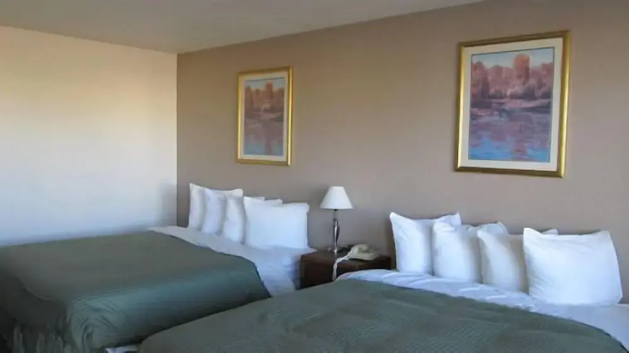 Sagebrush Inn