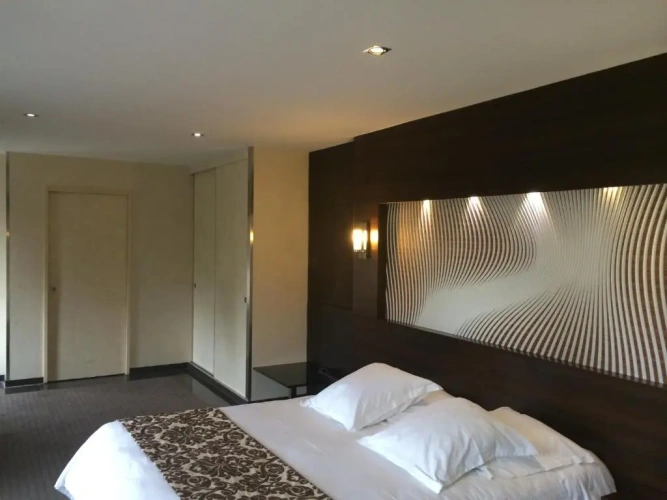 Suite with balcony