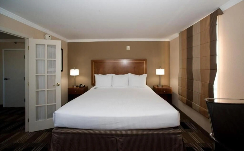 Hotel Executive Suites Newark Liberty Int'l Airport Carteret (EWR)
