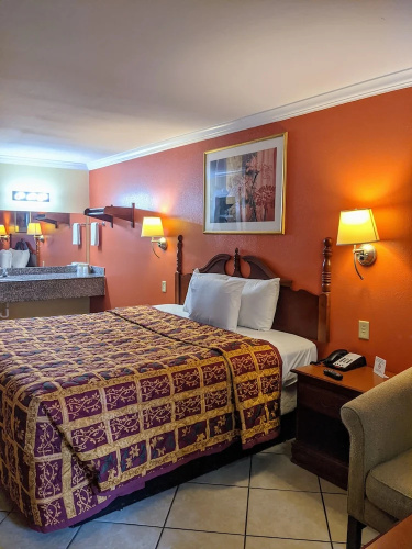 Lake Houma Inn