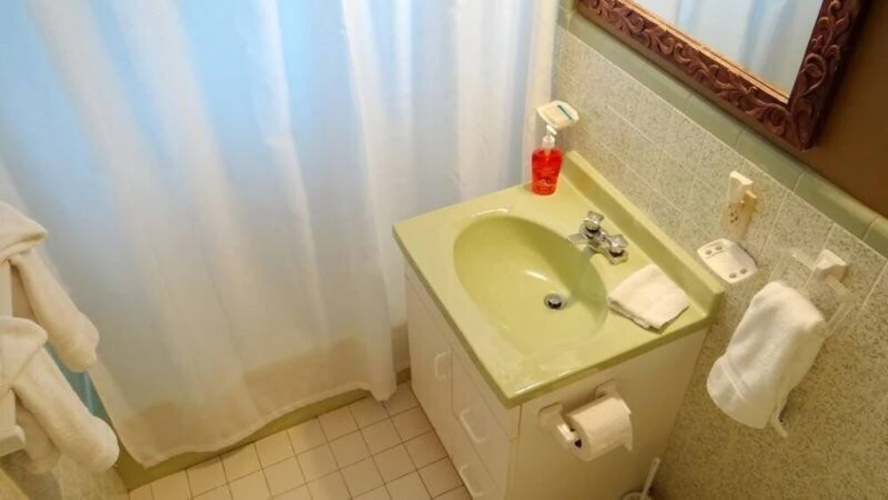 106 30th St 4 Bedroom Home
