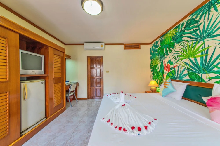 Panda Hotel(Patong Beach)