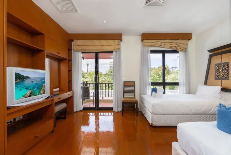 Villa Selaru by Tropiclook