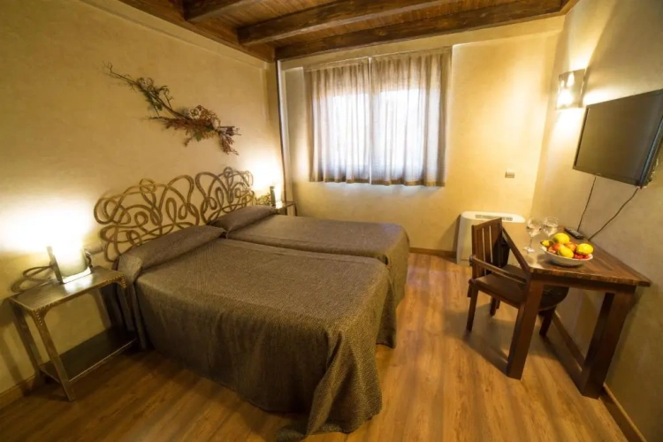 Deluxe Double room with view